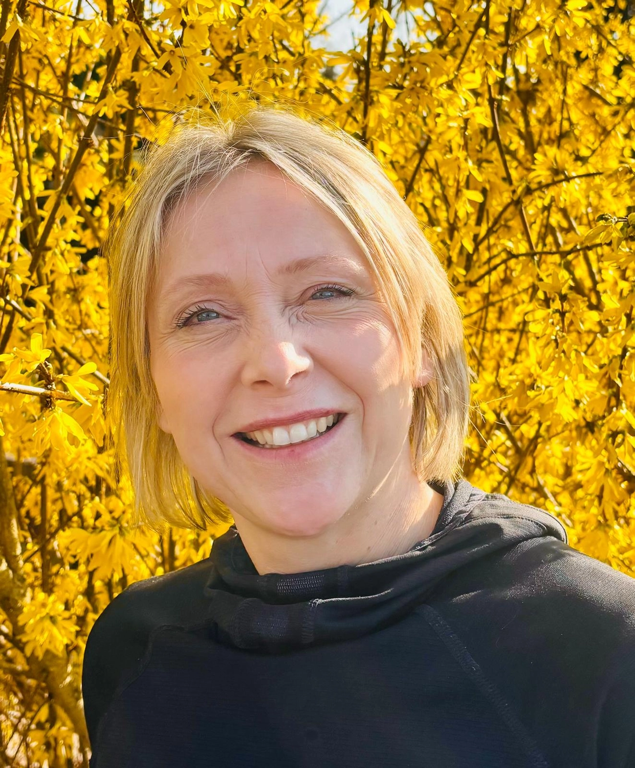 Dana Yoga – Yoga-Raum – Bei diesem Artikel handelt es sich um eine dekorative Statue von Lord Ganesha, einer weithin verehrten Gottheit im Hinduismus, die als Beseitiger von Hindernissen und Symbol der Weisheit bekannt ist.