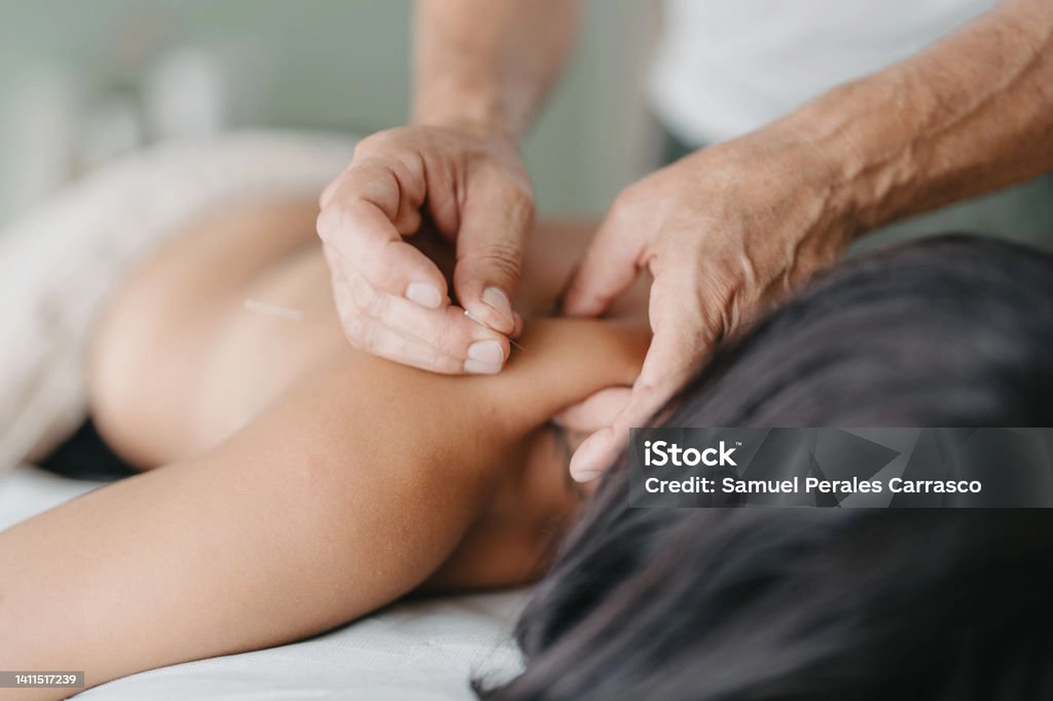 Dana Yoga – Yoga-Raum – Bei diesem Artikel handelt es sich um eine dekorative Statue von Lord Ganesha, einer weithin verehrten Gottheit im Hinduismus, die als Beseitiger von Hindernissen und Symbol der Weisheit bekannt ist.